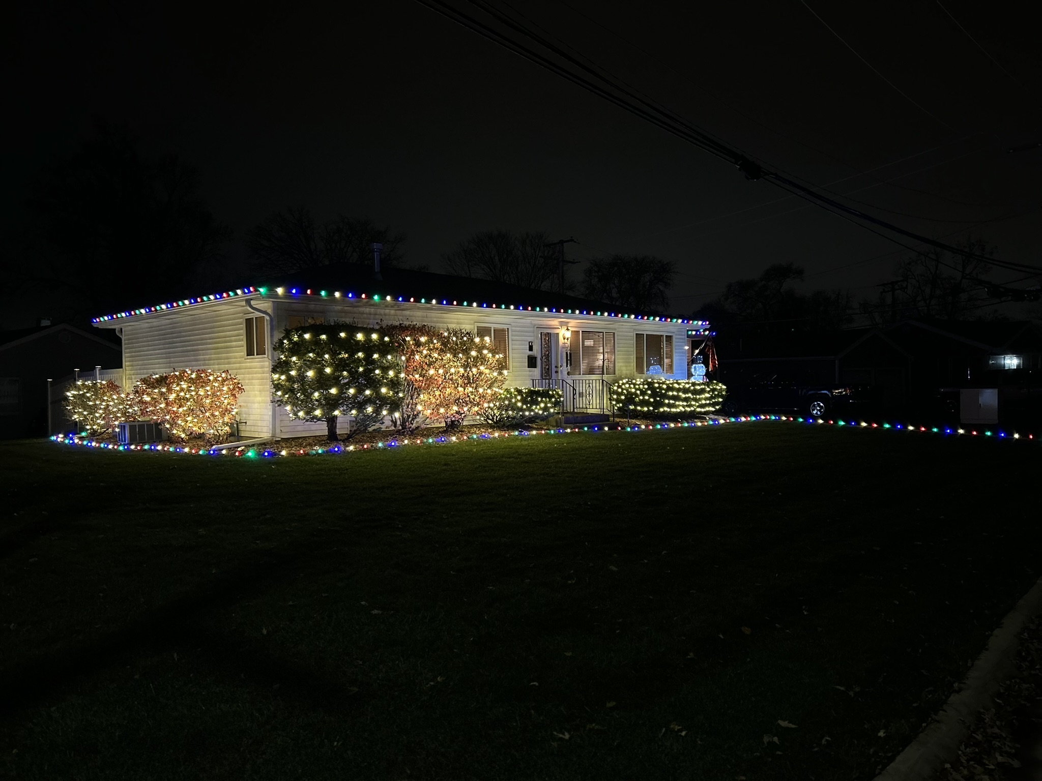 Custom holiday lighting design
